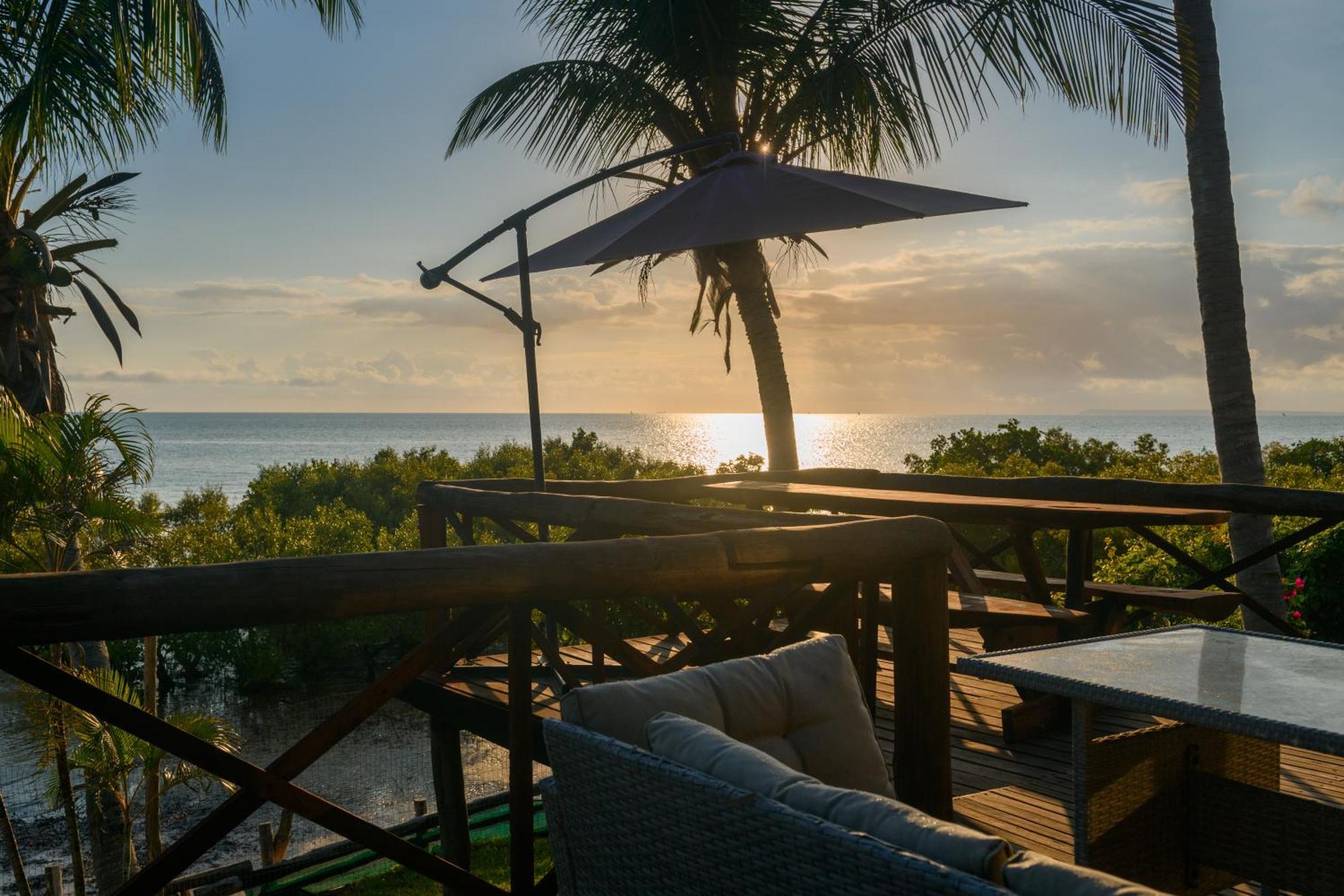 Ocean Pearl Beach Lodge Vilanculos Exterior photo