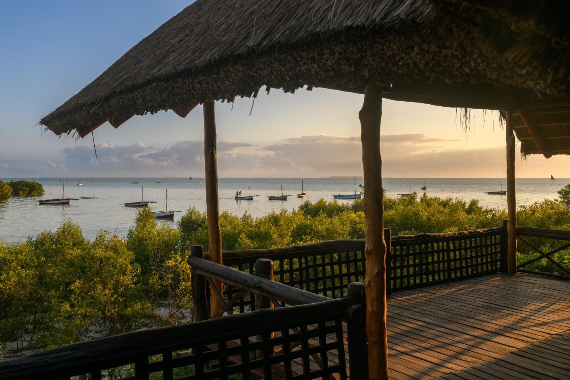 Ocean Pearl Beach Lodge Vilanculos Exterior photo