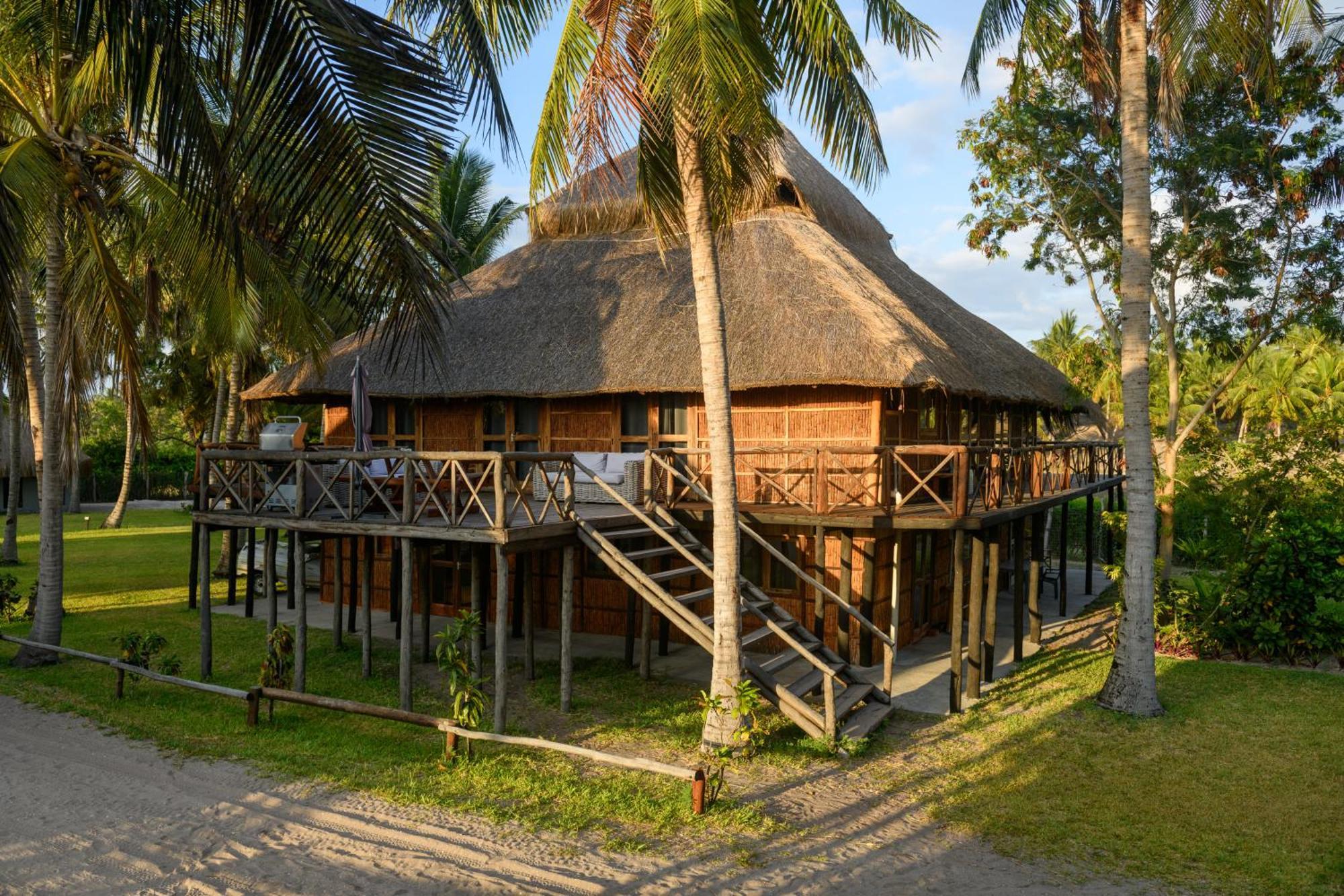 Ocean Pearl Beach Lodge Vilanculos Exterior photo